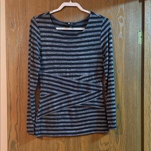 Striped Long-Sleeve Crewneck Top in Black and Gray